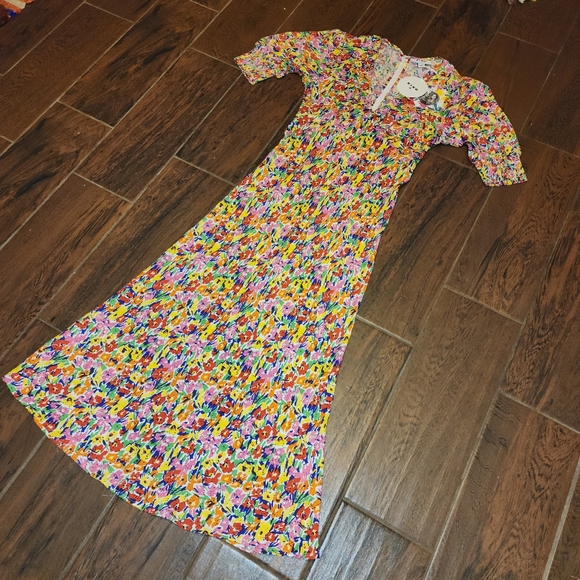 RIXO size 4 Colorful Floral Empire Waist Maxi Dress with smocked sleeve - Picture 9 of 16